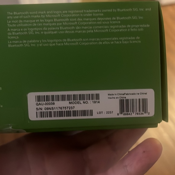 Brand New XBOX Lunar Shift Controller Microsoft Video Games Send Offers! - Picture 2 of 3